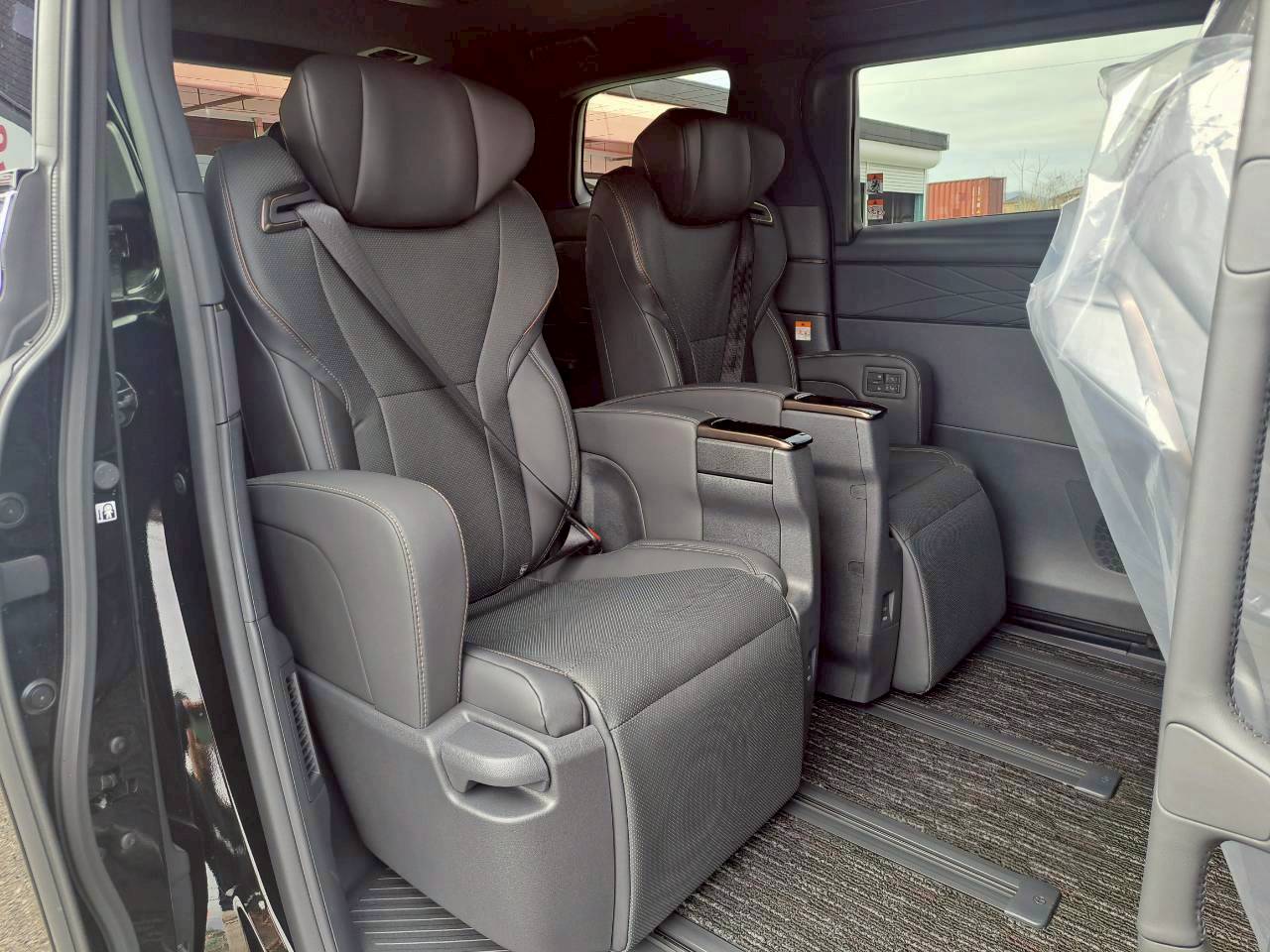 2025　TOYOTA　ALPHARD - 8