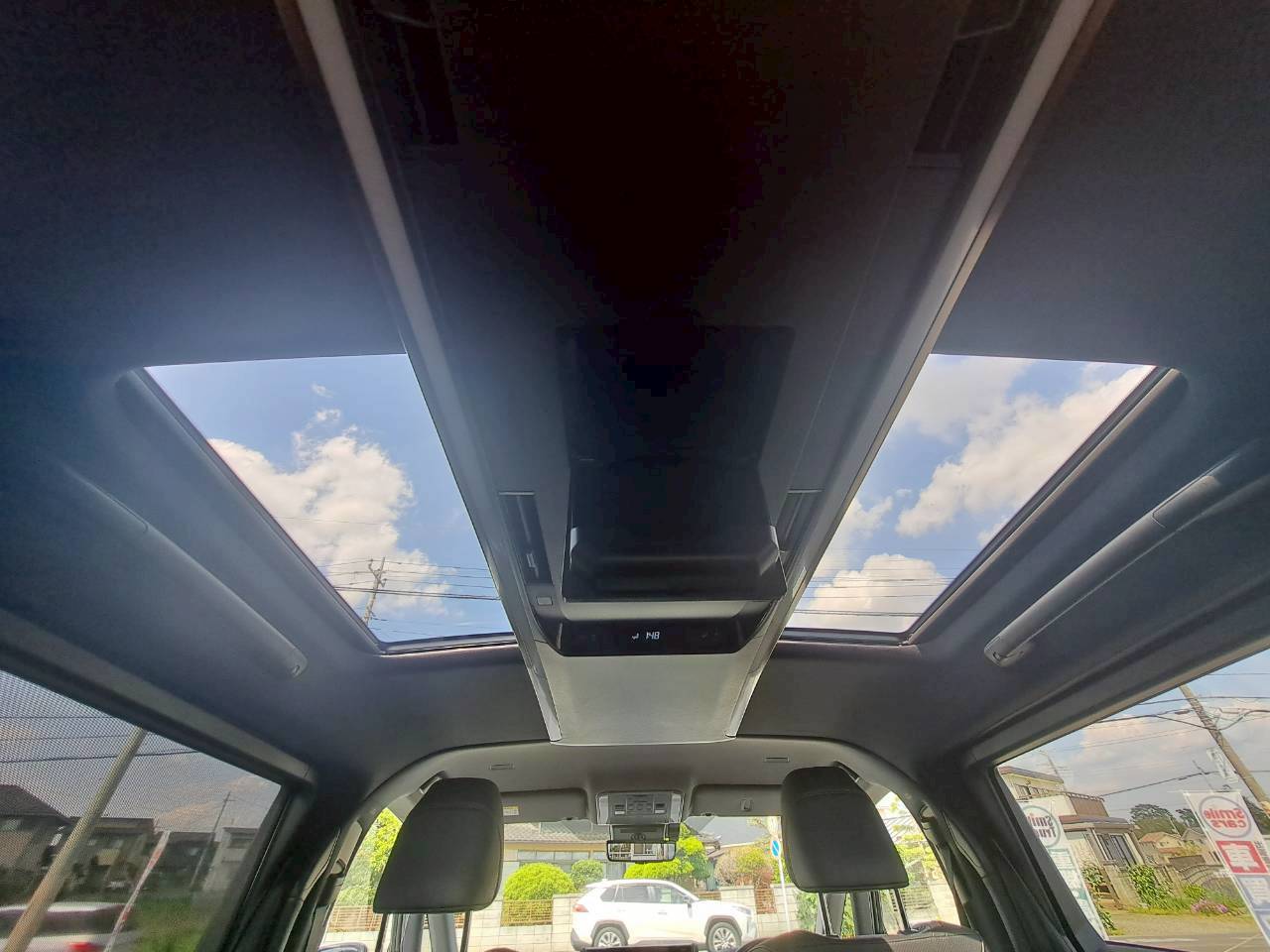2025　TOYOTA　ALPHARD - 9
